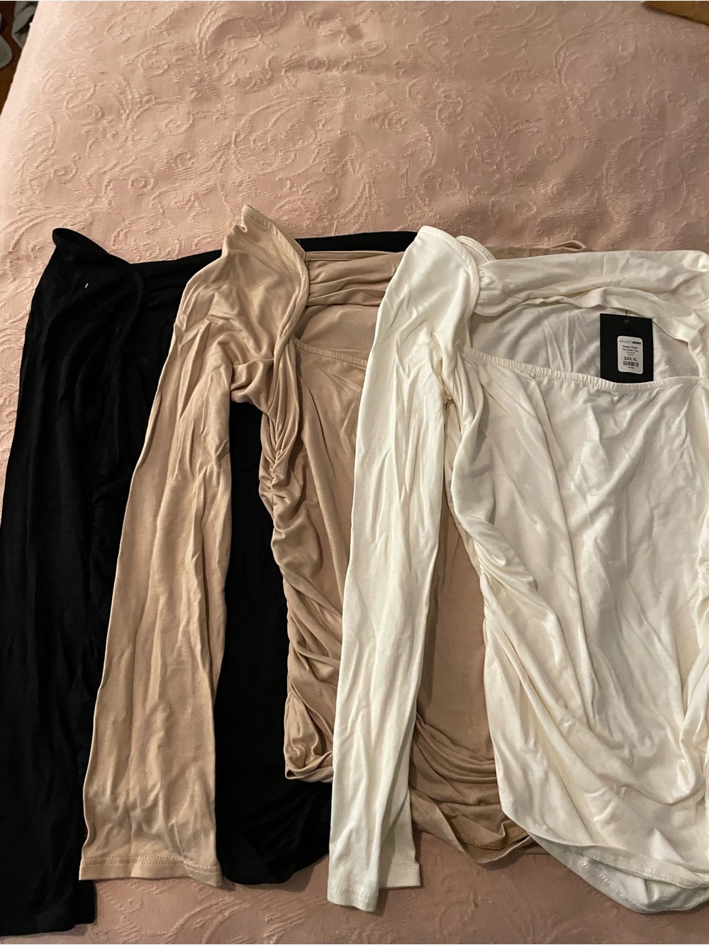 Fashion nova shirt Bundle NWT